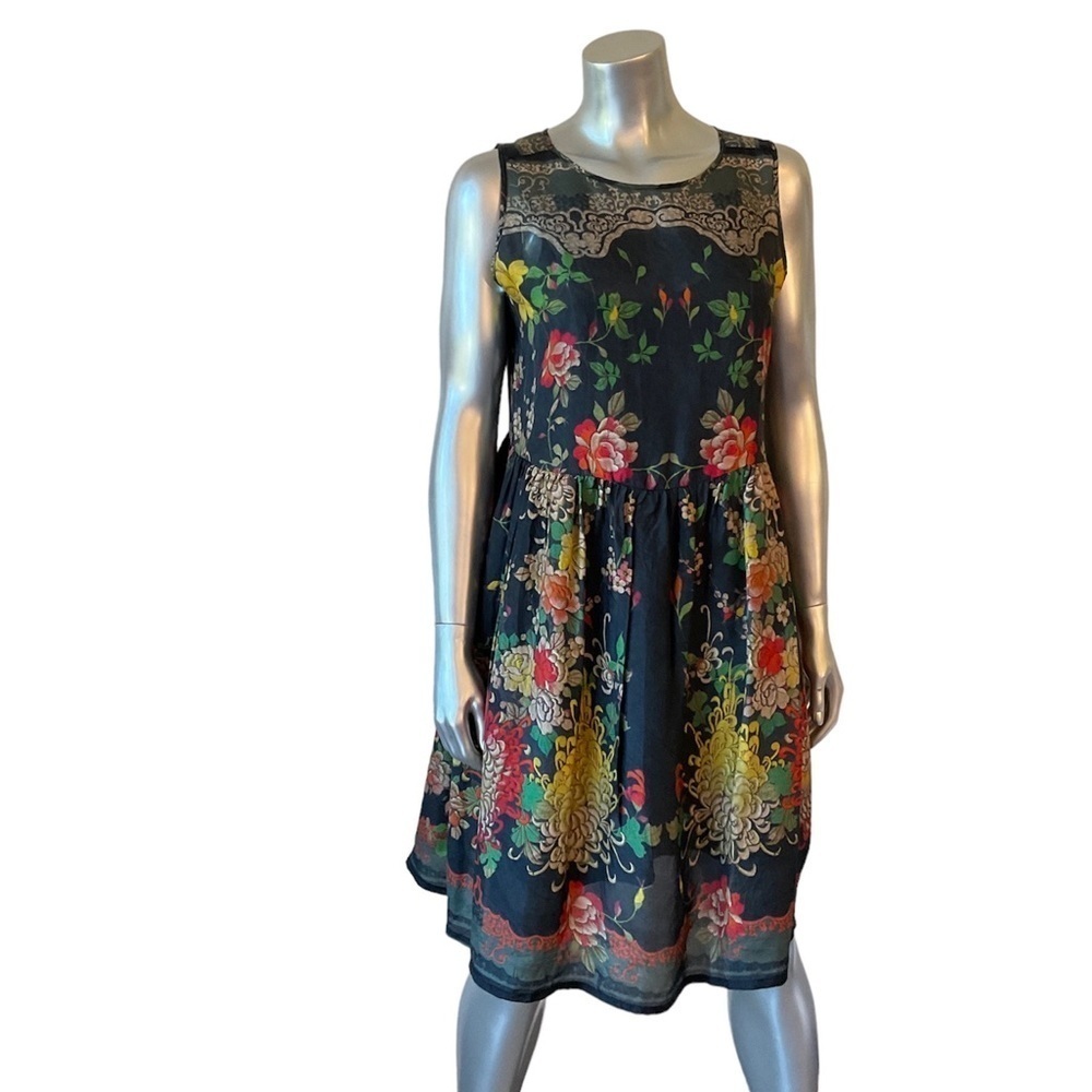 NWOT Johnny Was Silk / black slip. SzS